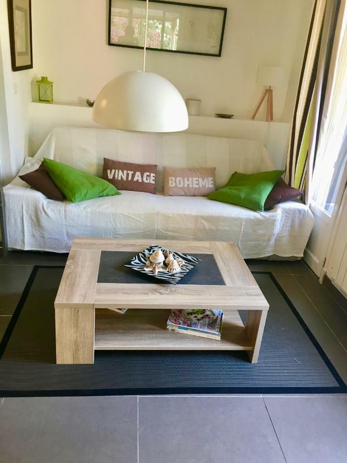 Les Enganes Apartment Frejus Exterior photo